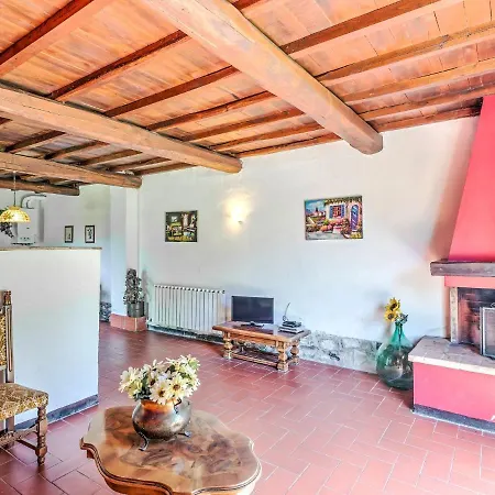 Holiday home Belvilla By Oyo Appealing With Pool Dicomano